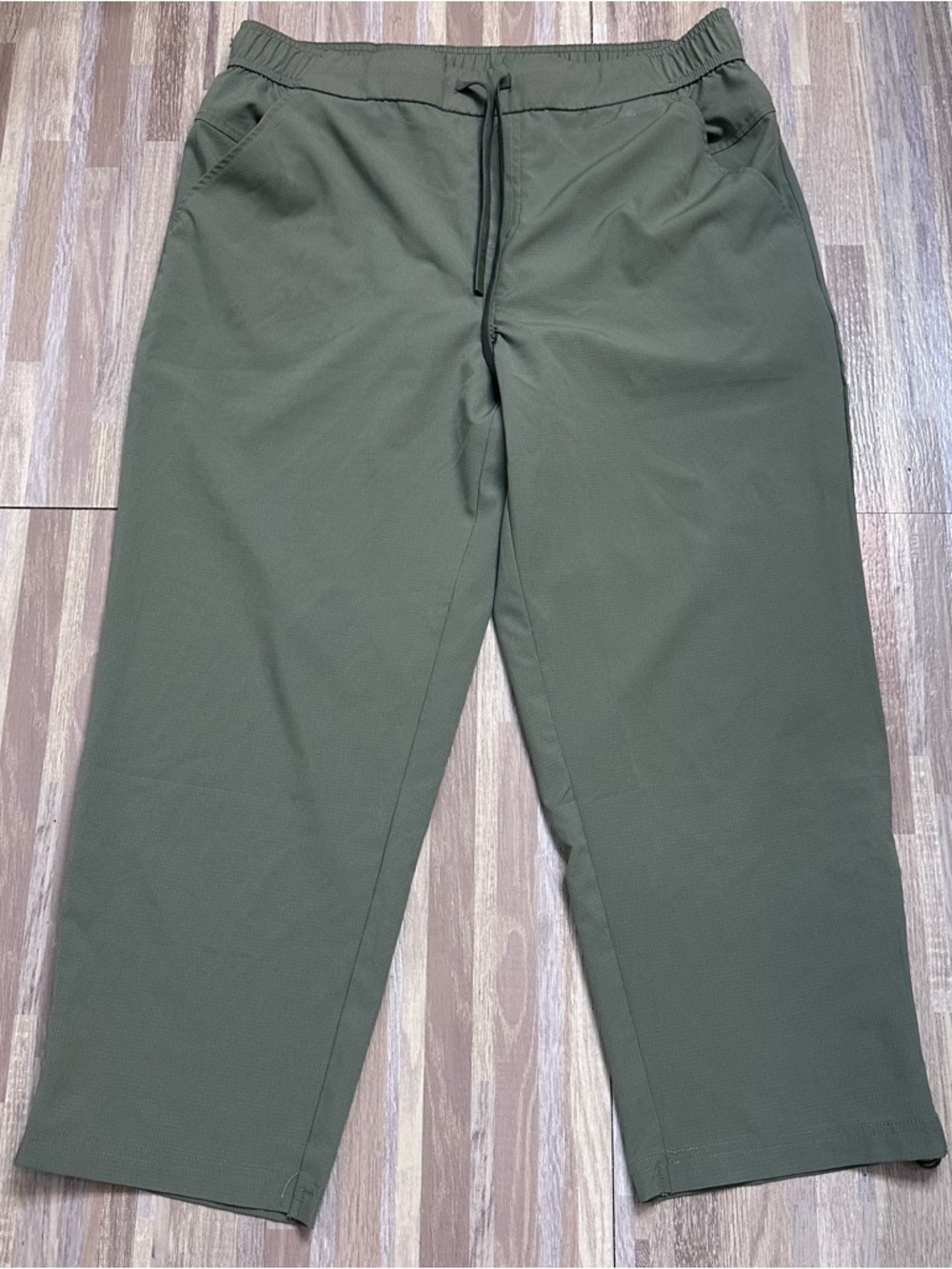 Eddie Bauer Olive Drawstring Casual Pants Women’s Large